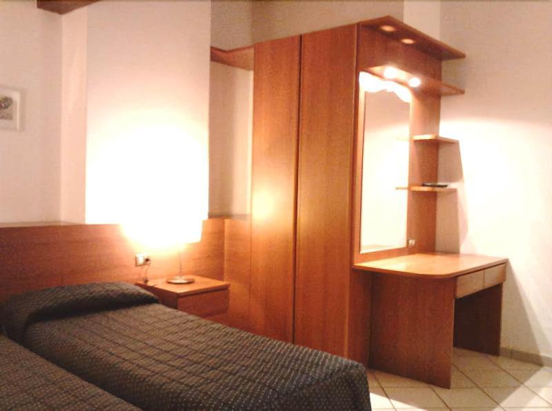 Bert Hotel Сесто-Сан-Джованни Экстерьер фото