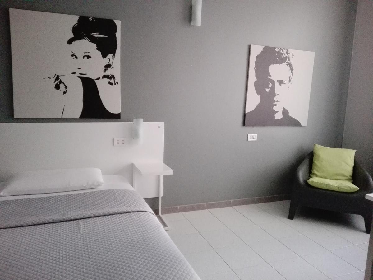 Bert Hotel Сесто-Сан-Джованни Экстерьер фото