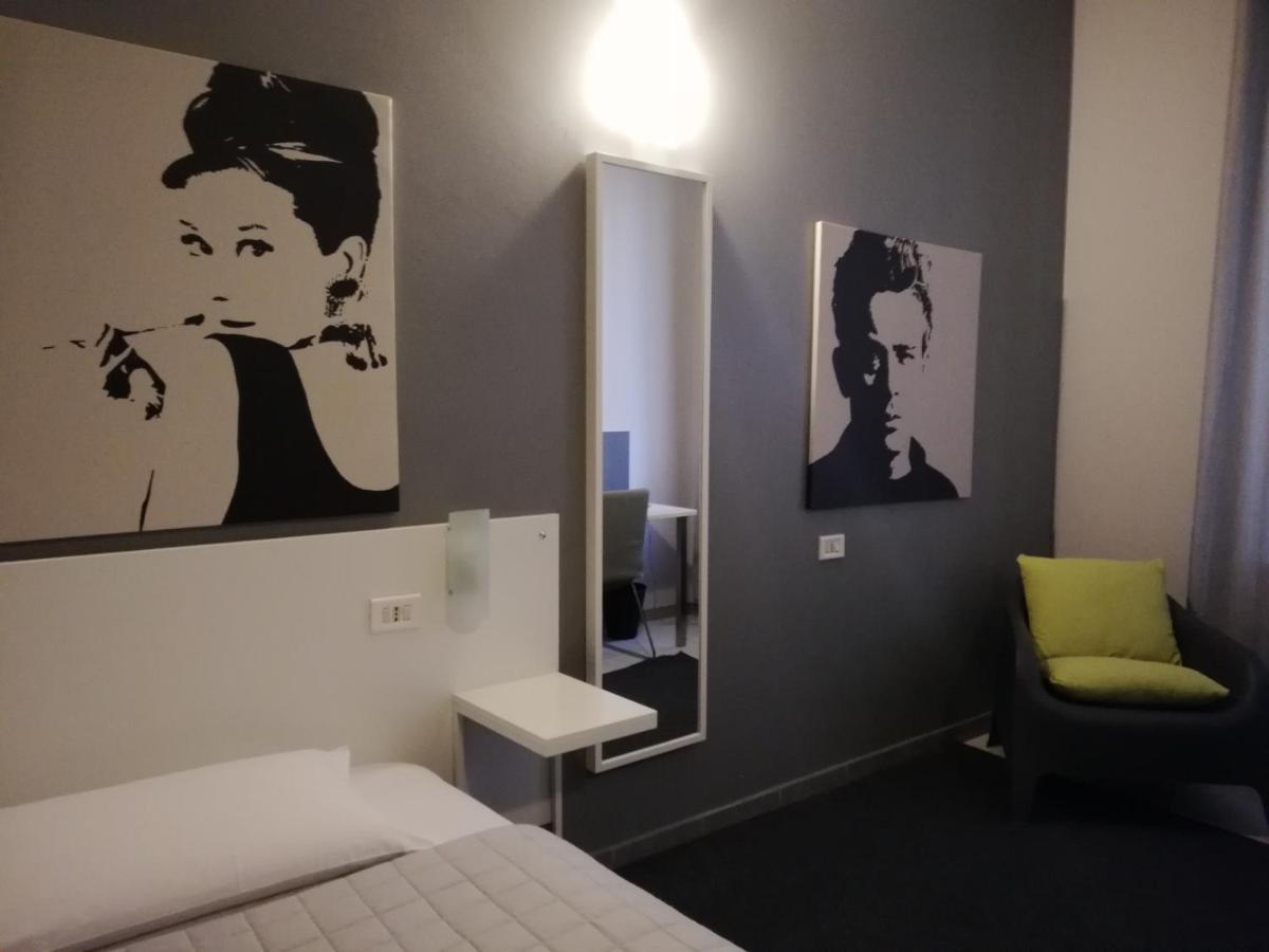 Bert Hotel Сесто-Сан-Джованни Экстерьер фото